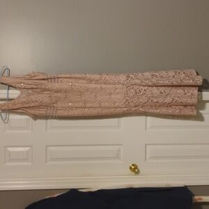 Elegant Lace Women’s Dress